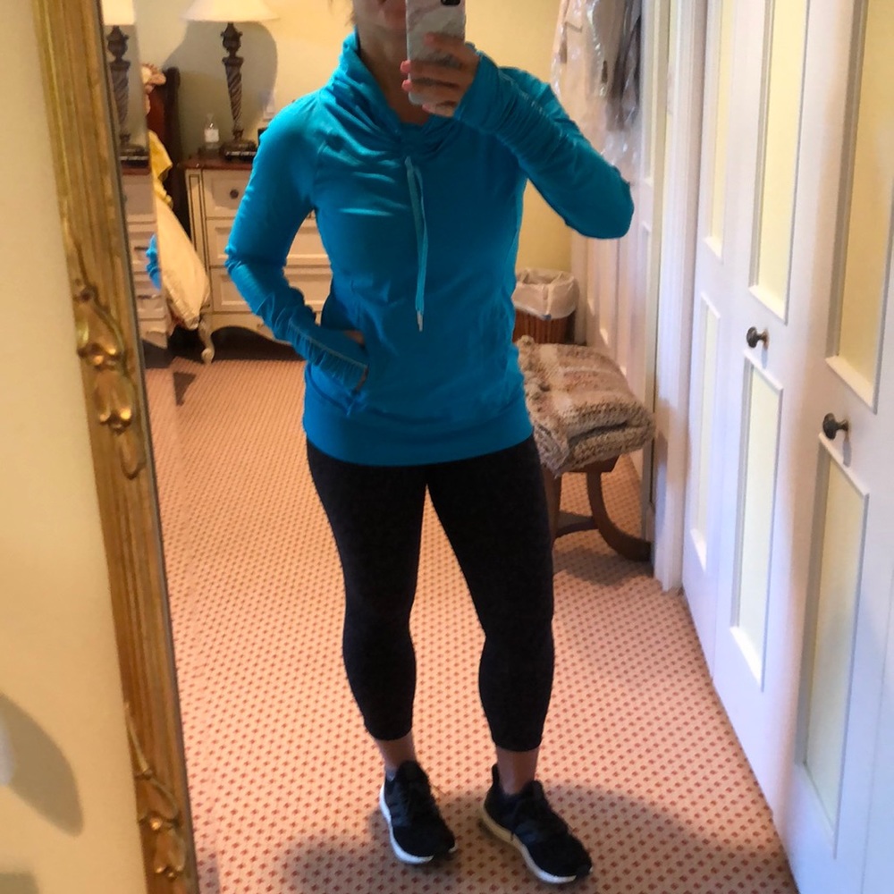 Lululemon long sleeve run pullover size 6